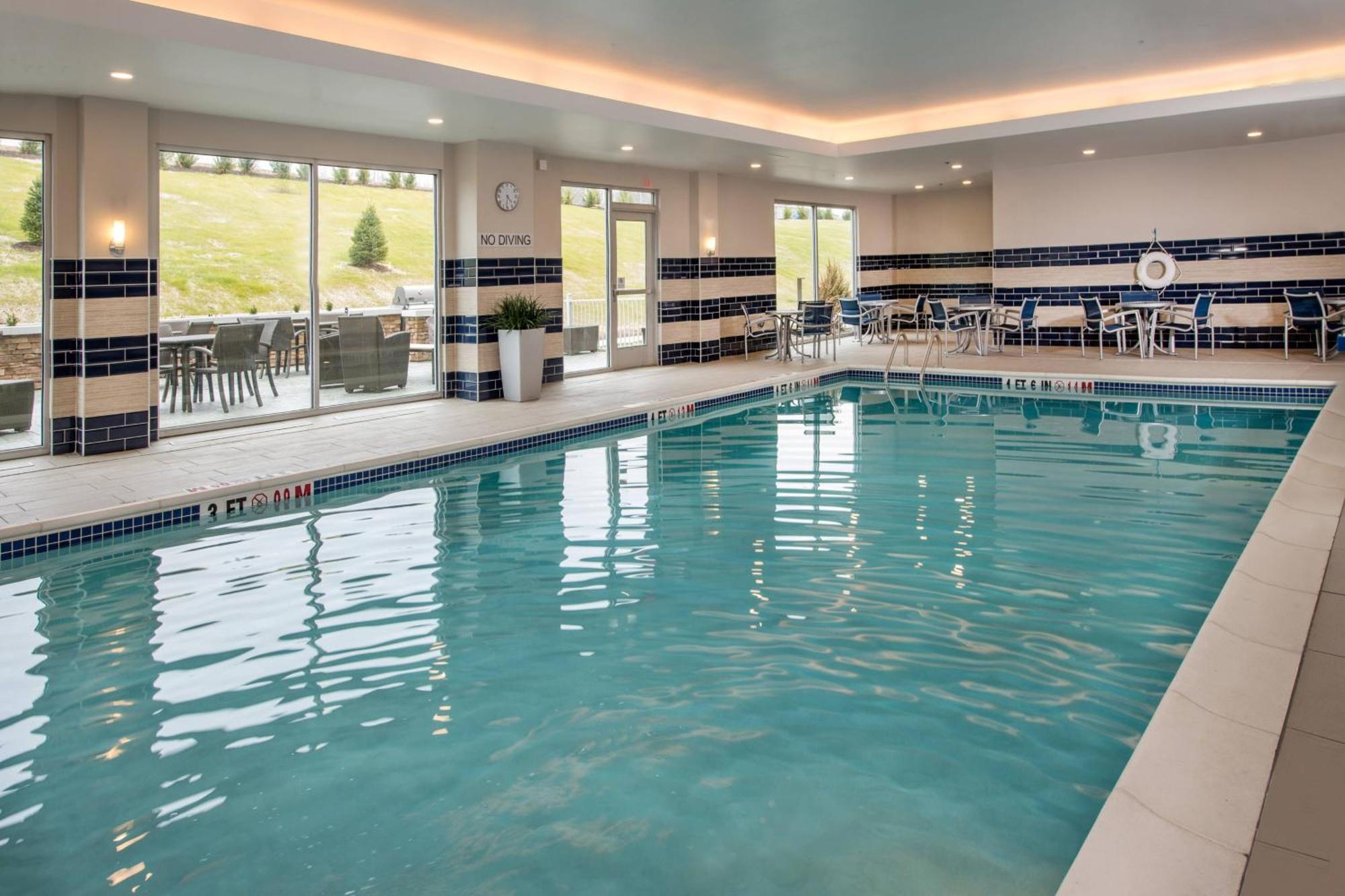 Towneplace Suites By Marriott אלטונה מראה חיצוני תמונה