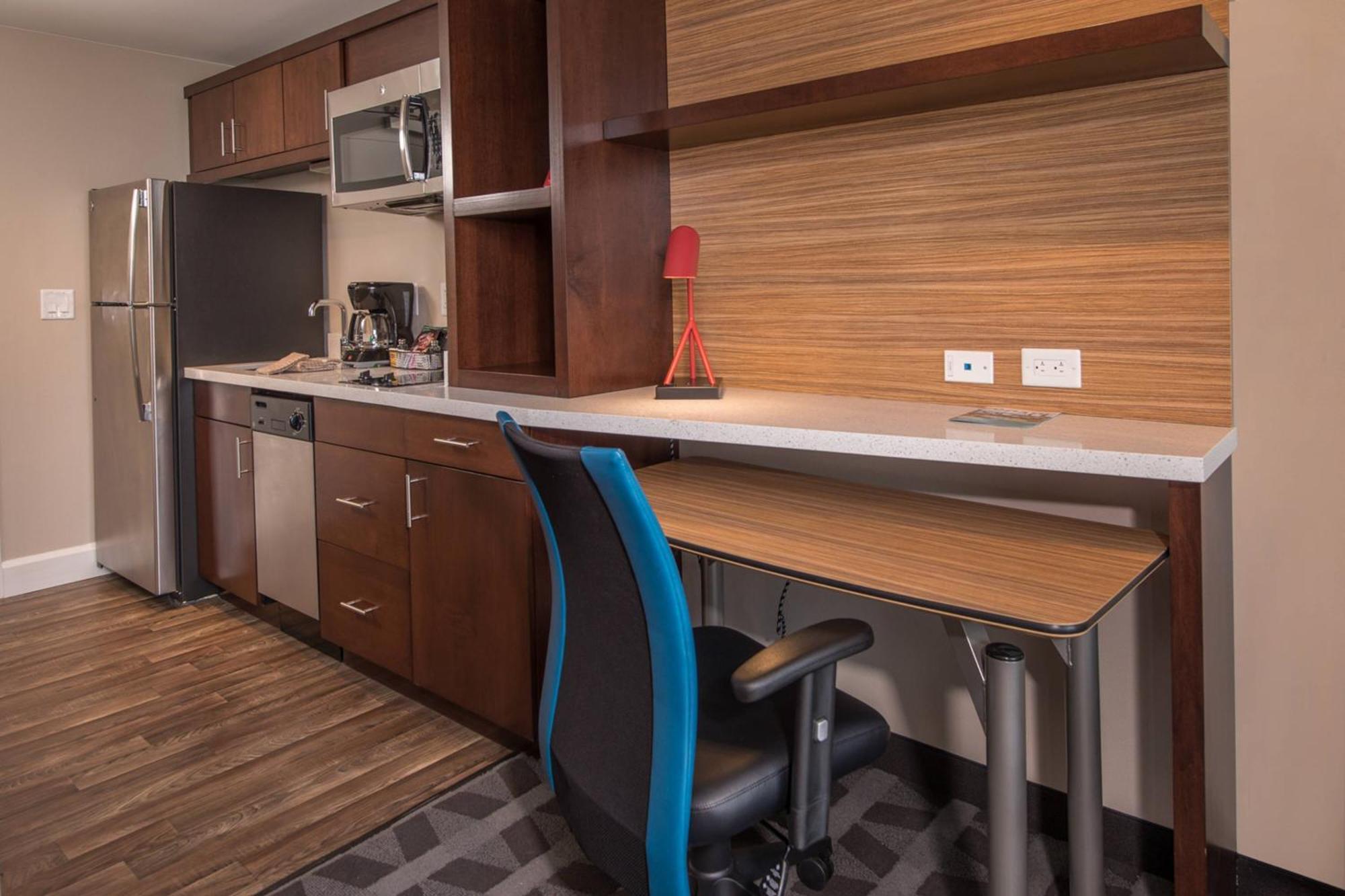 Towneplace Suites By Marriott אלטונה מראה חיצוני תמונה